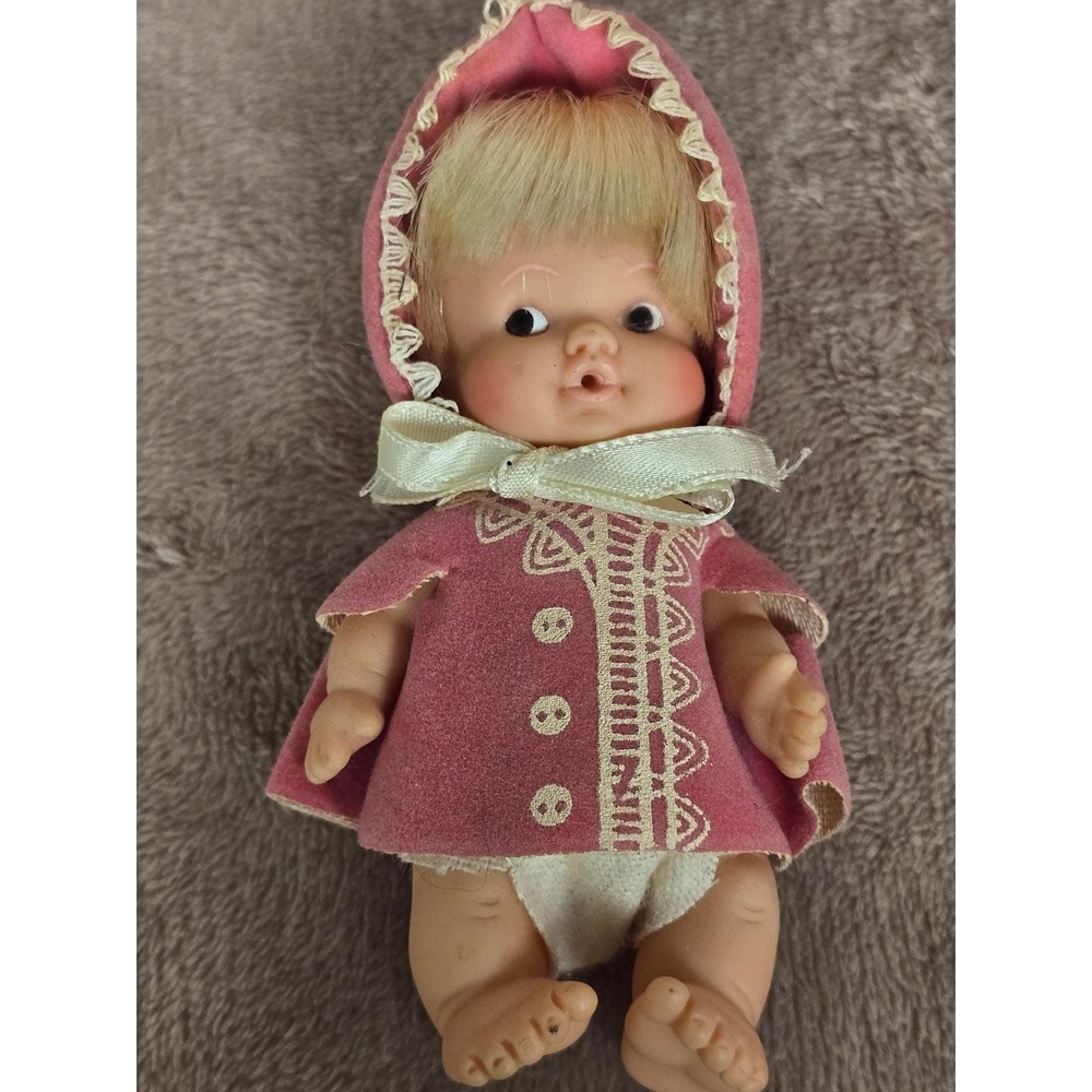Vintage Uneeda Doll Co Baby Miniature 4.5 Inch Pink Hooded Cape Blonde Hair